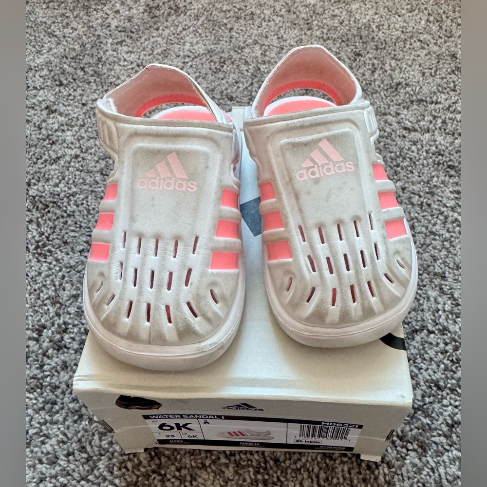 ADIDAS Kids Closed Toe Water Sandal - White/Pink. Preloved. Size 6